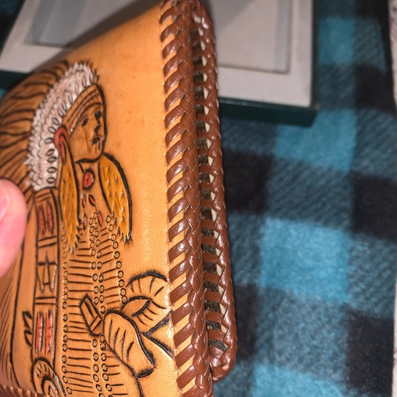 Hand Tooled leather braided Native American wallet with box - Picture 7 of 15